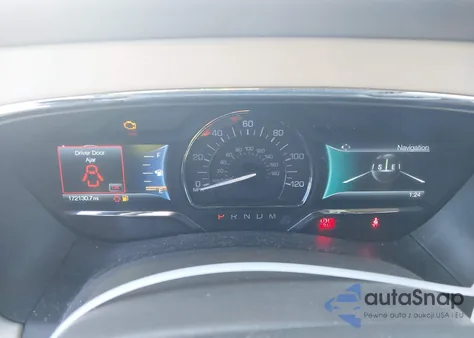 2015 Lincoln Navigator L z USA, uszkodzony, nr VIN 5LMJJ3JT1FEJ10507